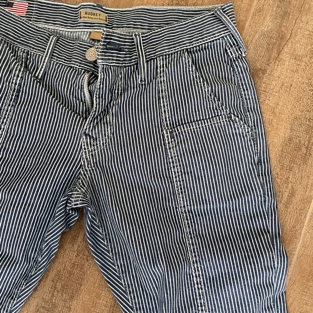 Slim straight cropped striped pants